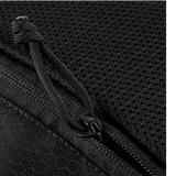 Nærbillede af lynlås og materiale på M-Tac Konvert Taske Elite, lavet af Cordura for slidstyrke og komfort.