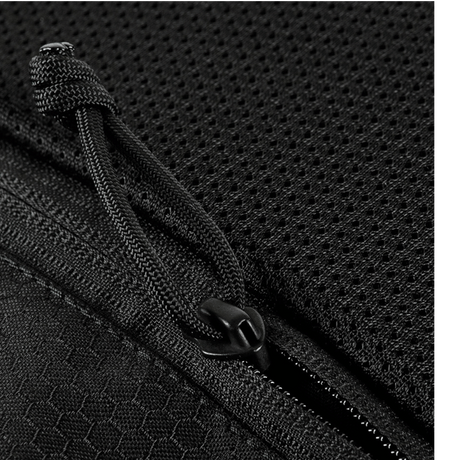 Nærbillede af lynlås og materiale på M-Tac Konvert Taske Elite, lavet af Cordura for slidstyrke og komfort.