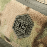Mærke på M‑Tac Bæltetaske Elite Hex med militær-inspireret design og Hex-logo. Robust Cordura materiale med militært look.