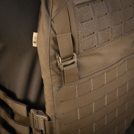 M-Tac Frontpanel til Plate Carrier Cuirass QRS XL i Cordura 500D med MOLLE-system og Woojin-kroge til ekstra udstyr. Slidstærkt materiale.