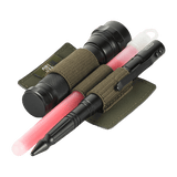 M-Tac Modulær Indsats Small (3 sektioner) med EDC-genstande som lommelygte og kuglepen sikret af elastiske stropper.