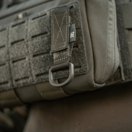 M-Tac Fastgørelse med D-ring på taktikudstyr med MOLLE-system, kompakt og justerbar med Velcro.