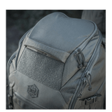 M-Tac Rygsæk Large Elite Hex Gen. IV i slidstærkt Cordura materiale, designet til ergonomisk komfort og holdbarhed.