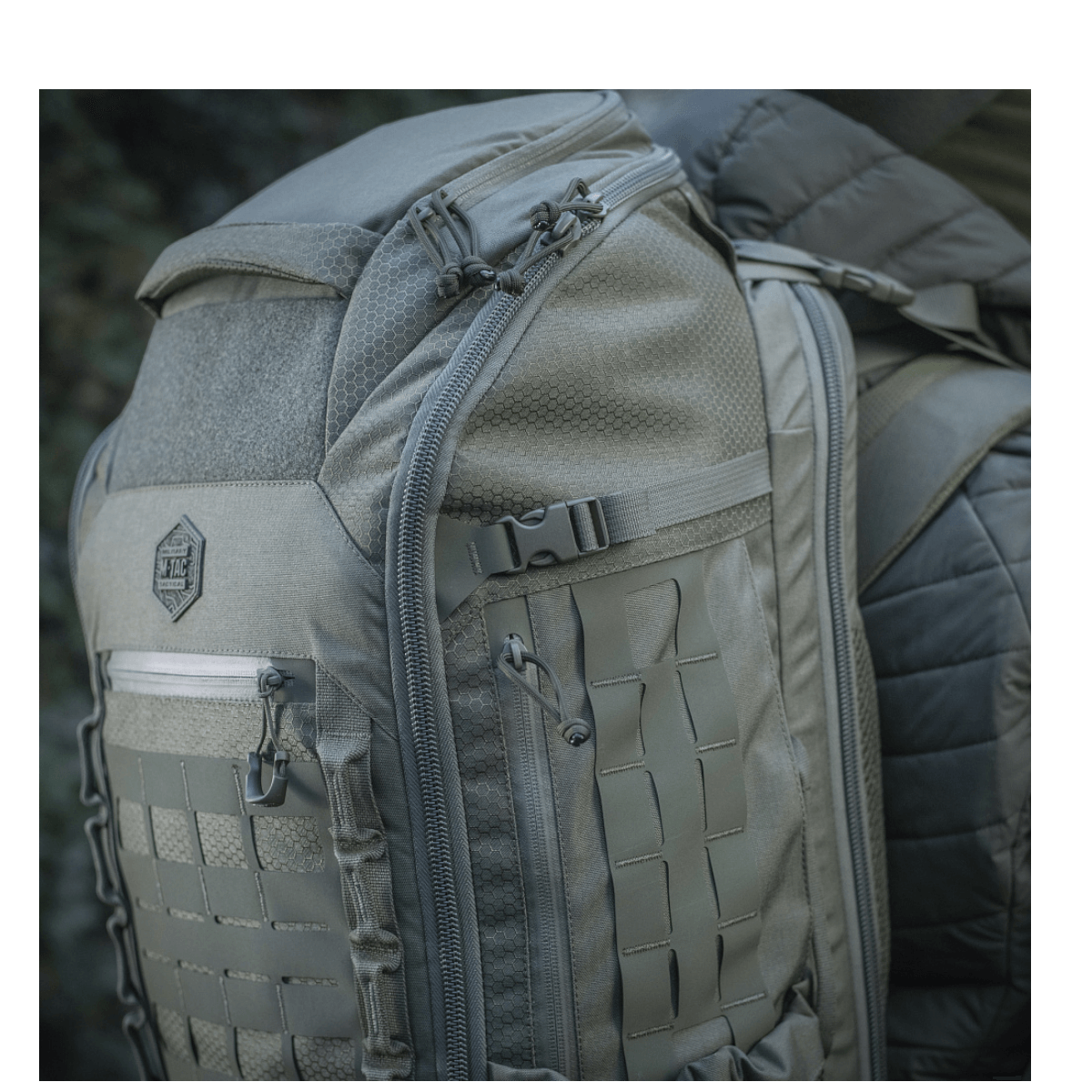 M-Tac Rygsæk Large Elite Hex Gen. IV i slidstærkt Cordura materiale med stilfuldt design og ergonomiske funktioner