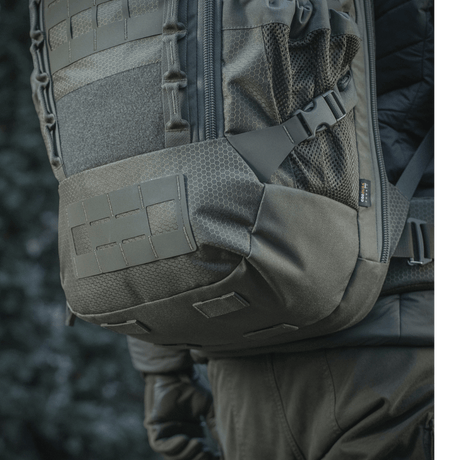 M-Tac Rygsæk Large Elite Hex Gen. IV i slidstærkt Cordura materiale, ideel til opbevaring af våben og udendørs udstyr.