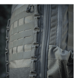 M-Tac Rygsæk Large Elite Hex Gen. IV, beskrivelse af tæt materiale og lynlås, robust Cordura 500D og Hex 1000 design