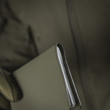 M‑Tac Pascover fremstillet af holdbar polymerkomposit til beskyttelse af pas mod skader, med "Passport"-tryk og rum til kort.