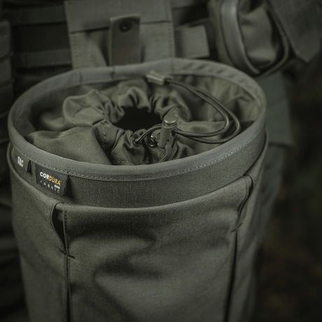 M‑Tac Magasinsæk Dump Pouch Lite Elite i holdbart Cordura 500D med quick-pull lukning og MOLLE-kompatibilitet. Praktisk og robust design.