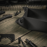 M‑Tac Field Vedligeholdelsesbakke 18x30 cm i brug med våbendelar