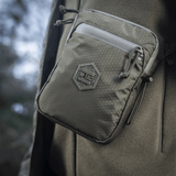 M‑Tac Pocket Bag Elite HEX i robust, slidstærkt materiale med YKK lynlåse til EDC-udstyr, nøgler og værktøj, perfekt til daglig brug.