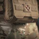 M-Tac Horisontal Medic Lomme Large Elite i holdbart Cordura 500D materiale og militærdesignet, perfekt til førstehjælpssituationer.
