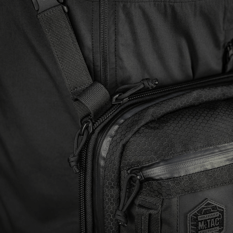 M-Tac Tablet Bag Laser Cut Hex i Cordura 500D med Laser Cut MOLLE tilbehør på frontpanel.