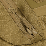 Close-up af M-Tac Tablet Bag Laser Cut Hex i Cordura Hex-materiale med lynlåslukning.