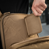 M-Tac Tablet Bag Laser Cut Hex med laser cut MOLLE og hurtig adgang til skjult rum.