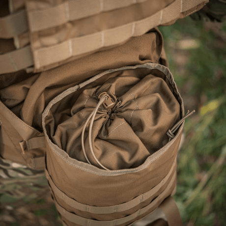 M-Tac Sukharka Gen.3 Pouch i Cordura 500D med MOLLE-interface og justerbart låg, perfekt til militært brug.