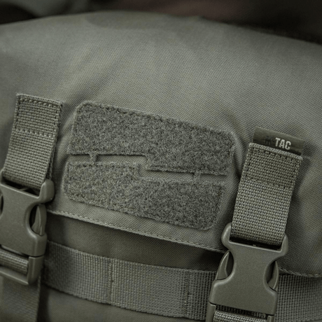 M-Tac Sukharka Gen.3 Pouch med fastex-lukning og MOLLE interface i slidstærk Cordura 500D materiale, designet til militær brug.
