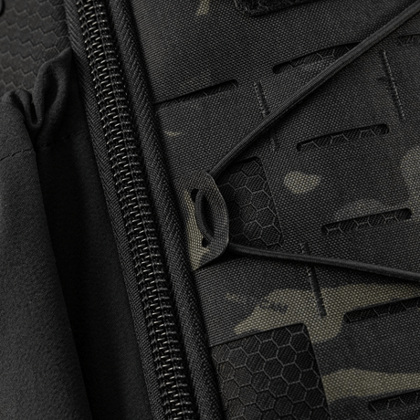 M-Tac STURM Elite Rygsæk med detaljebillede af lynlås og MOLLE panelet i Cordura materiale, designet til taktisk brug.