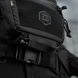 M-Tac Large Elite Gen.II Skuldertaske i sort Cordura 500D med YKK lynlåse og Velcro-panel, ideel til taktisk og daglig brug.