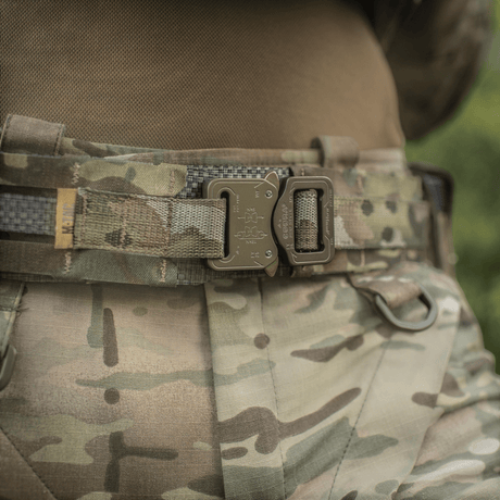 M-Tac Tiger Bælte Cobra Buckle i camouflage, ideelt til taktisk brug med MOLLE-kompatibelt udstyr.