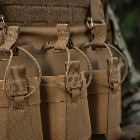 M-Tac Frontpanel til Cuirass QRS Pladebærer Tre Magasiner med elastisk fastgørelsessystem til AK/AR magasiner