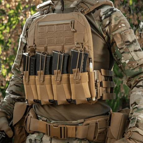 M-Tac Frontpanel til Plate Carrier Cuirass QRS til 4 Magasiner i brug i taktisk miljø