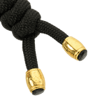 M-Tac Zeus Lanyard i flettet paracord, sort med gyldne ender, stilfuldt og praktisk knivtilbehør.