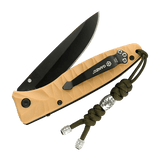 M-Tac Zeus Stainless Steel Lanyard fastgjort til en kniv med flettet paracord og dekorativ perle til hurtig adgang og funktionalitet.