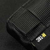 M-Tac Gasdåseholder Vertikal med Woojin-lås, fremstillet af MIL-SPEC strop. Passer til MOLLE-system, perfekt til beskyttelsesudstyr.