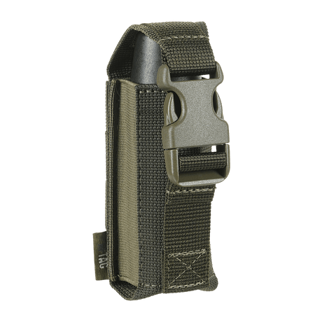 M-Tac Gasdåseholder Vertikal fremstillet af MIL-SPEC strop med Woojin-lås og MOLLE-system til montering på bælte eller udstyr.