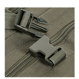 Nærbillede af en spænde og lynlåse på M-Tac Large Assault Pack Rygsæk Laser Cut med MOLLE-fastgørelsessystem.