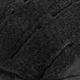 Detalje af M-Tac Assault Pack Laser Cut med MOLLE-system i robust polyester.