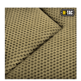 Detalje af netmateriale på M-Tac Large Assault Pack Rygsæk for åndbar komfort og holdbarhed.