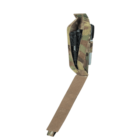 M-Tac Lomme til Tourniquet Closed med camouflage-design og åben front for nem adgang til tourniquet i nødsituationer.