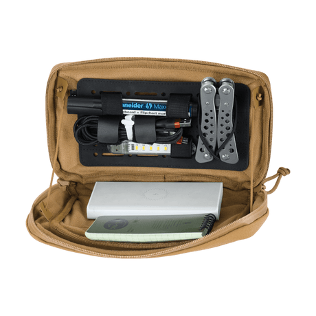 M-Tac Admin Pouch Large Elite i brug med værktøj og udstyr, holdbar Cordura konstruktion