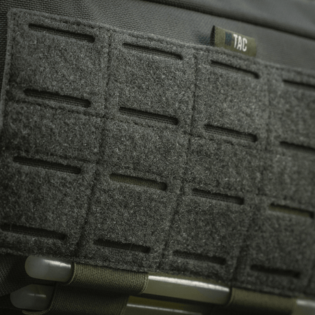 Nærbillede af M-Tac Admin Pouch Large Elite med velcro-panel, lavet af holdbart Cordura-materiale.