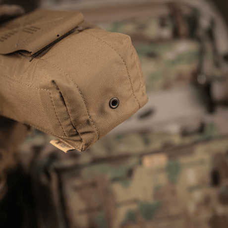 M-Tac Mediclomme Small Vertical Elite lavet af slidstærk Cordura 500D, fokus på ekstern lomme med IFAK-organizer.