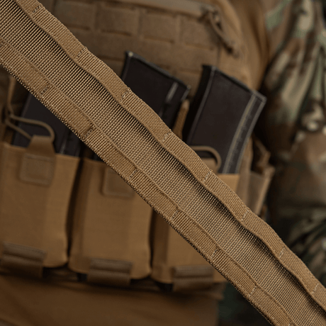 M-Tac Range Bælte Cobra Buckle Gen.IV med taktisk udstyr og magasintasker, designet til militær og politi.