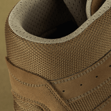 Close-up af M-Tac Taktiske Sommerstøvler lavet af ruskind og Cordura® mesh med OrthoLite® indlægssål for komfort og åndbarhed.