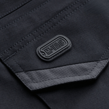 M-Tac Shorts Aggressor Gen.II Flex i mørk design, rip-stop materiale med M-Tac logo, alsidige taktiske shorts til træning og fritid.