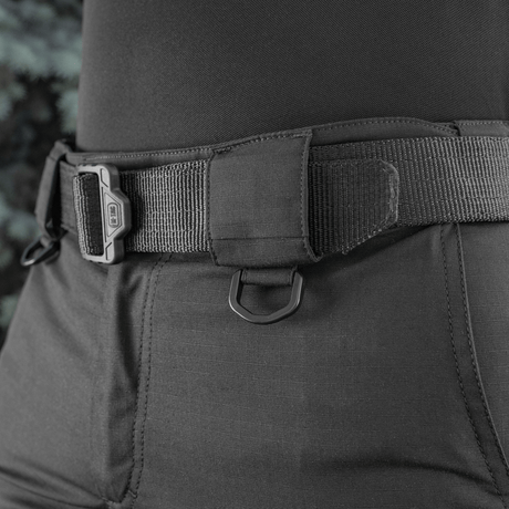 M-Tac Shorts Aggressor Short med D-ring detaljer og elastisk talje for komfort. Taktiske funktioner til by- og outdoor-brug.