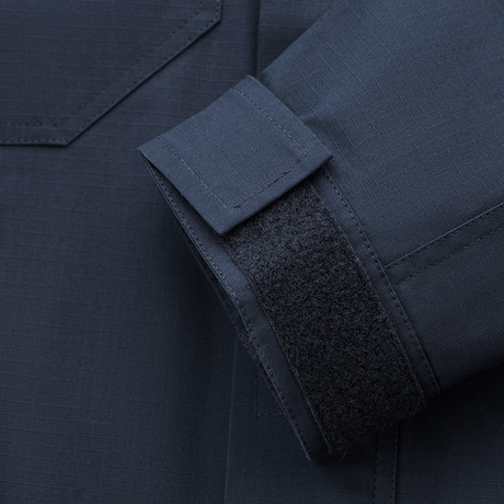 Close-up af M-Tac Jakke Patrol Flex ærme med velcrolukning og forstærket stofdetalje.