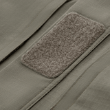 Nærbillede af velcro-panel på M-Tac Jakke Patrol Flex, laveret grå stof med ripstop mønster og taktisk design.