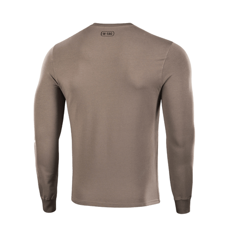 M-Tac Pullover 4 Seasons set bagfra med rund hals og elastisk manchetter, perfekt til hverdags- og taktisk brug året rundt.