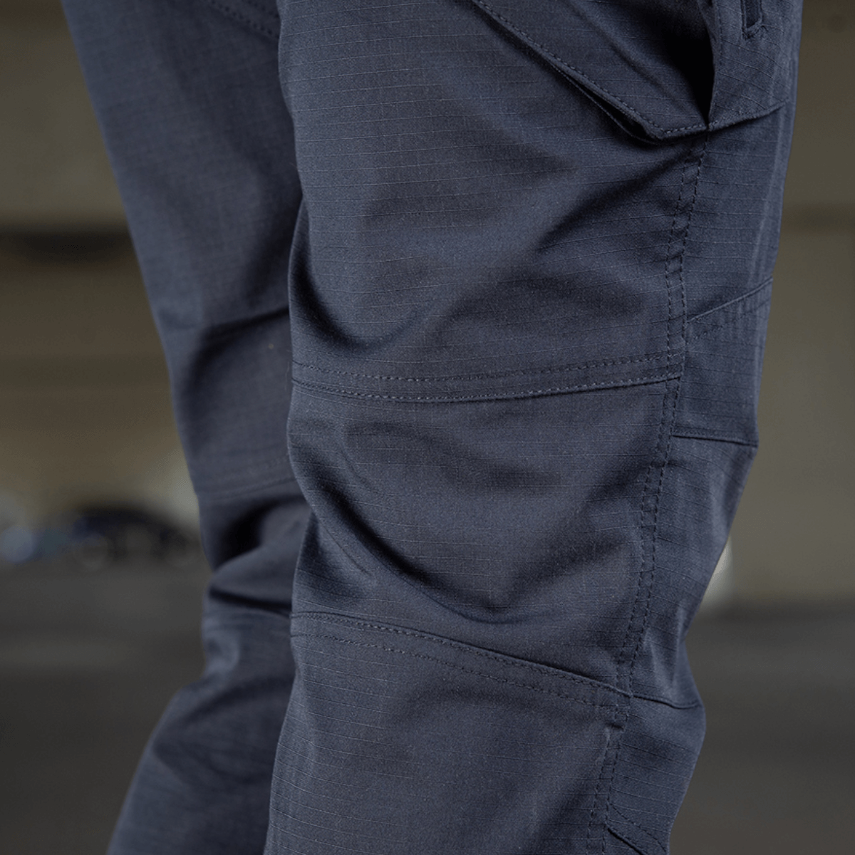 Nærbillede af M-Tac Bukser Aggressor Dame Flex med Teflon-impregnering til beskyttelse mod vand og snavs.