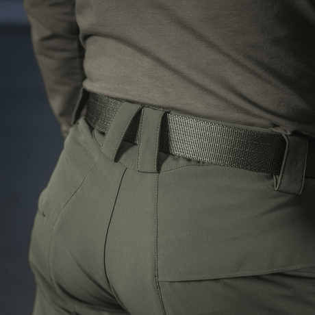 Detaljeret billede af M-Tac Bukser Rubicon Flex med innovativt cargo-lomme design, lavet af vandtæt og åndbart stof.