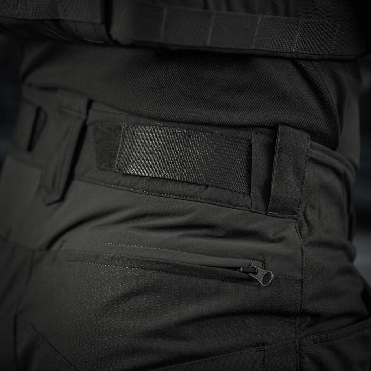 M-Tac Bukser STURM NyCo Extreme Gen.II taktiske bukser med holdbar lynlås og velcrolukning, designet til komfort og funktionalitet.
