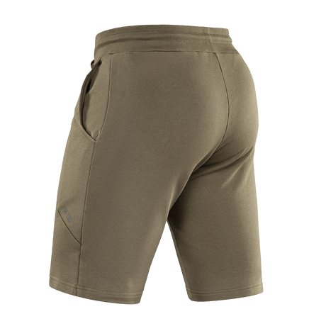 M-Tac Shorts Casual Fit Cotton i olivengrøn med sidelommer og elastiktalje, set bagfra. Fremstillet af blødt 100% bomuldsmateriale.