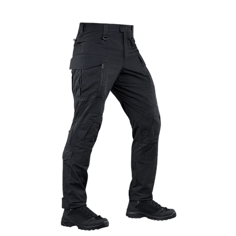 M-Tac Bukser Army NYCO Extreme i sort, holdbare og lette militærbukser med elastiske materialer og høj åndbarhed, set forfra.