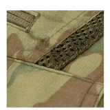 Detalje af M-Tac Bukser Army Gen. II NYCO Extreme i NYCO-stof, viser slidstyrke og fleksibilitet med amerikansk design.