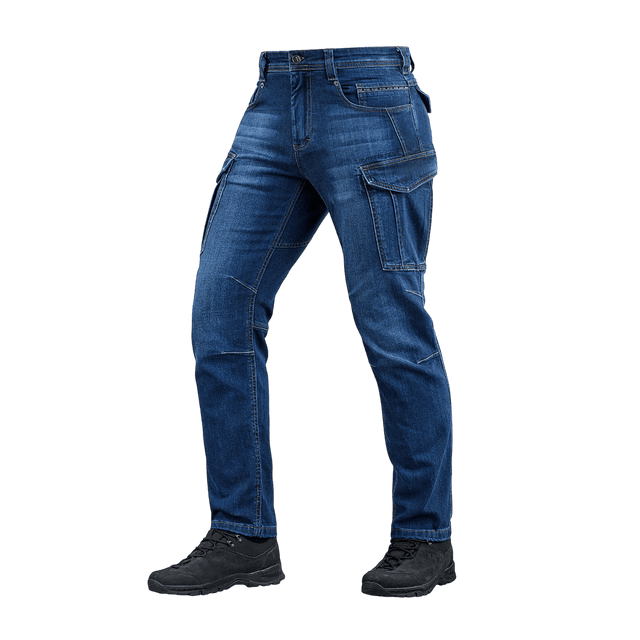 M-Tac Jeans Aggressor med taktiske lommer og klassisk denimstil, lavet af slidstærkt denimstof med høj komfort og bevægelsesfrihed.